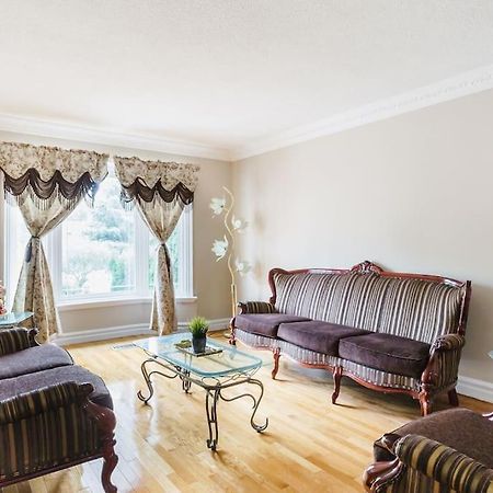 Beautiful Home 4 Bed, 3 Bath, Garage, Backyard! Місісаґа Екстер'єр фото