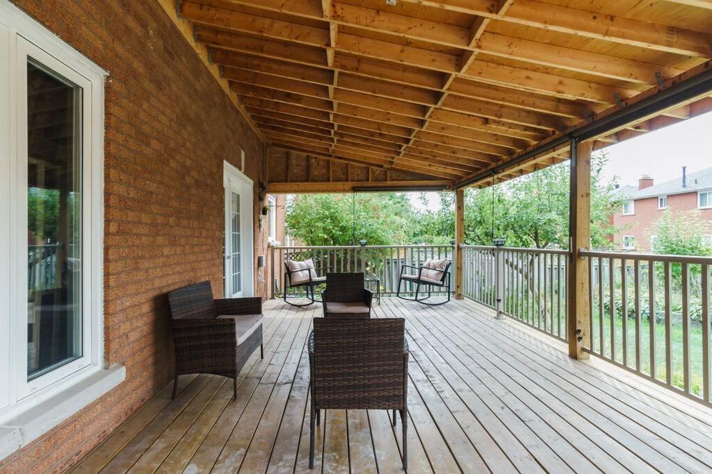Beautiful Home 4 Bed, 3 Bath, Garage, Backyard! Місісаґа Екстер'єр фото