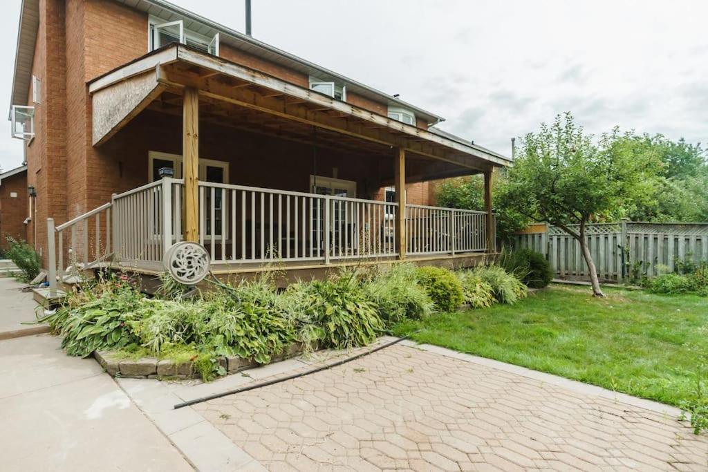 Beautiful Home 4 Bed, 3 Bath, Garage, Backyard! Місісаґа Екстер'єр фото